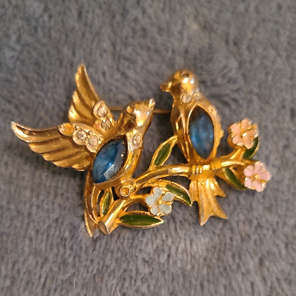 Vintage Coro Goldtone Love Bird Brooch With Blue & Clear Rhinestones GUC
